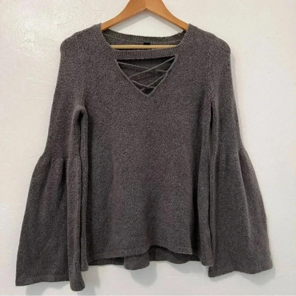 American eagle sweater top bell sleeves front crisscross Size S‎